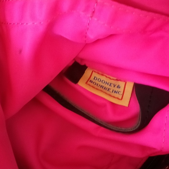 Dooney & Bourke large nylon & Leather  hobo shoulder bag magenta interior - Picture 8 of 11